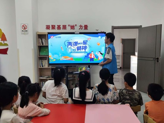 ���������Ƽ���W(xu��)�ɏ�һ������־Ը���v���`�F�����ʡ������Ѯ��а�����^(q��)���ɏ�һ�ǡ����}�n��������`�o(j��)��������