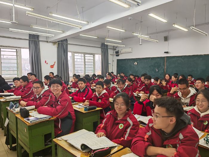 ��ů���W(xu��)�����ߣ������ഺ���³�