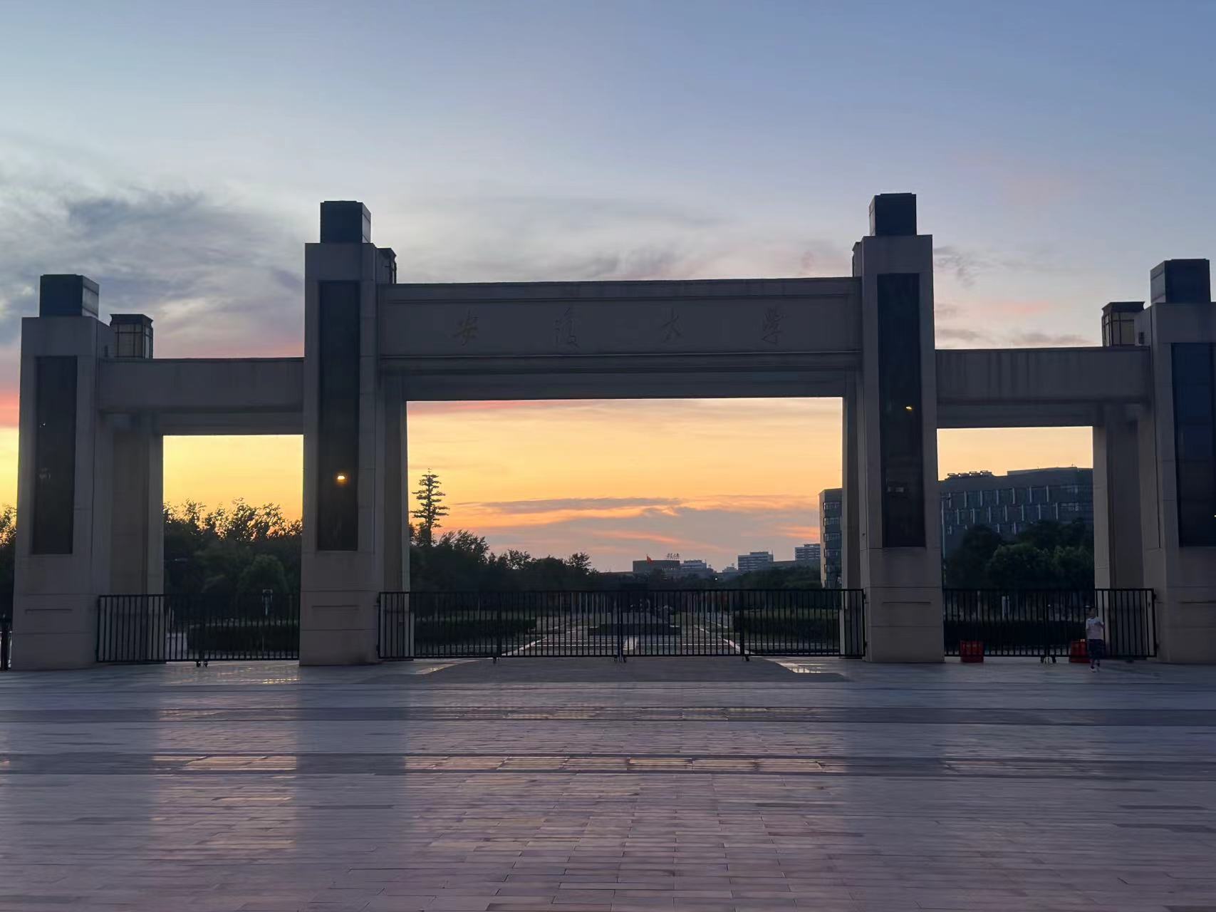 �۽��¹��ưlչ�����B�r���˲š����¹��ưlչ���䄓�����˲����B�F���{��